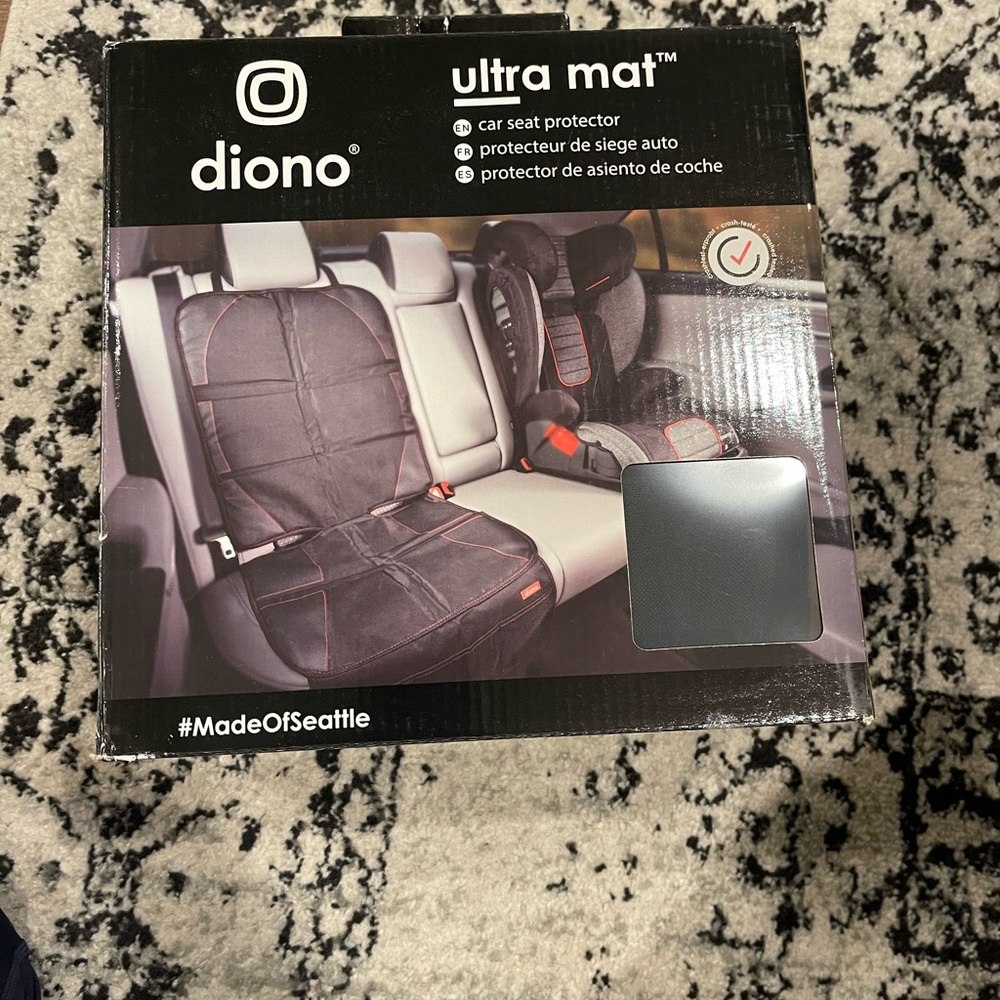 Diono ultra car seat mat. NIB